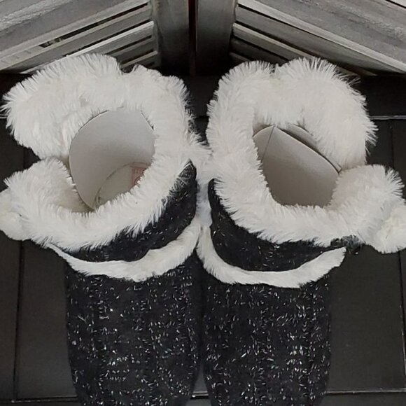 Women's Plush Knit Memory Foam Bootie Slipper | Chinese Laundry | S (5/6) - Picture 7 of 11